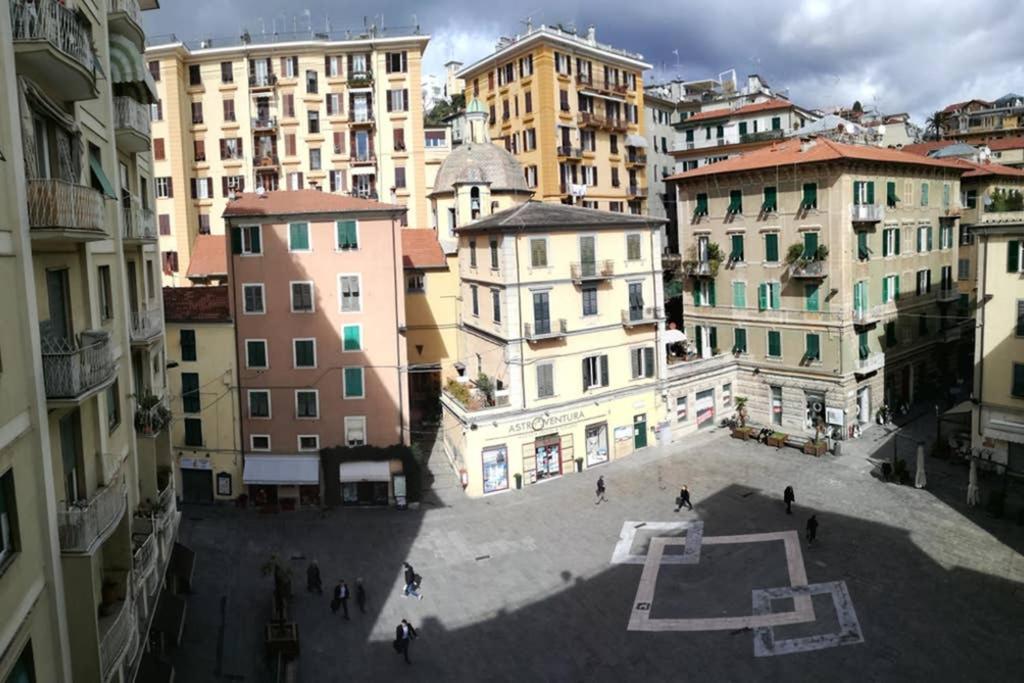 Casa Retro. Historic Center - La Spezia Apartment Bagian luar foto
